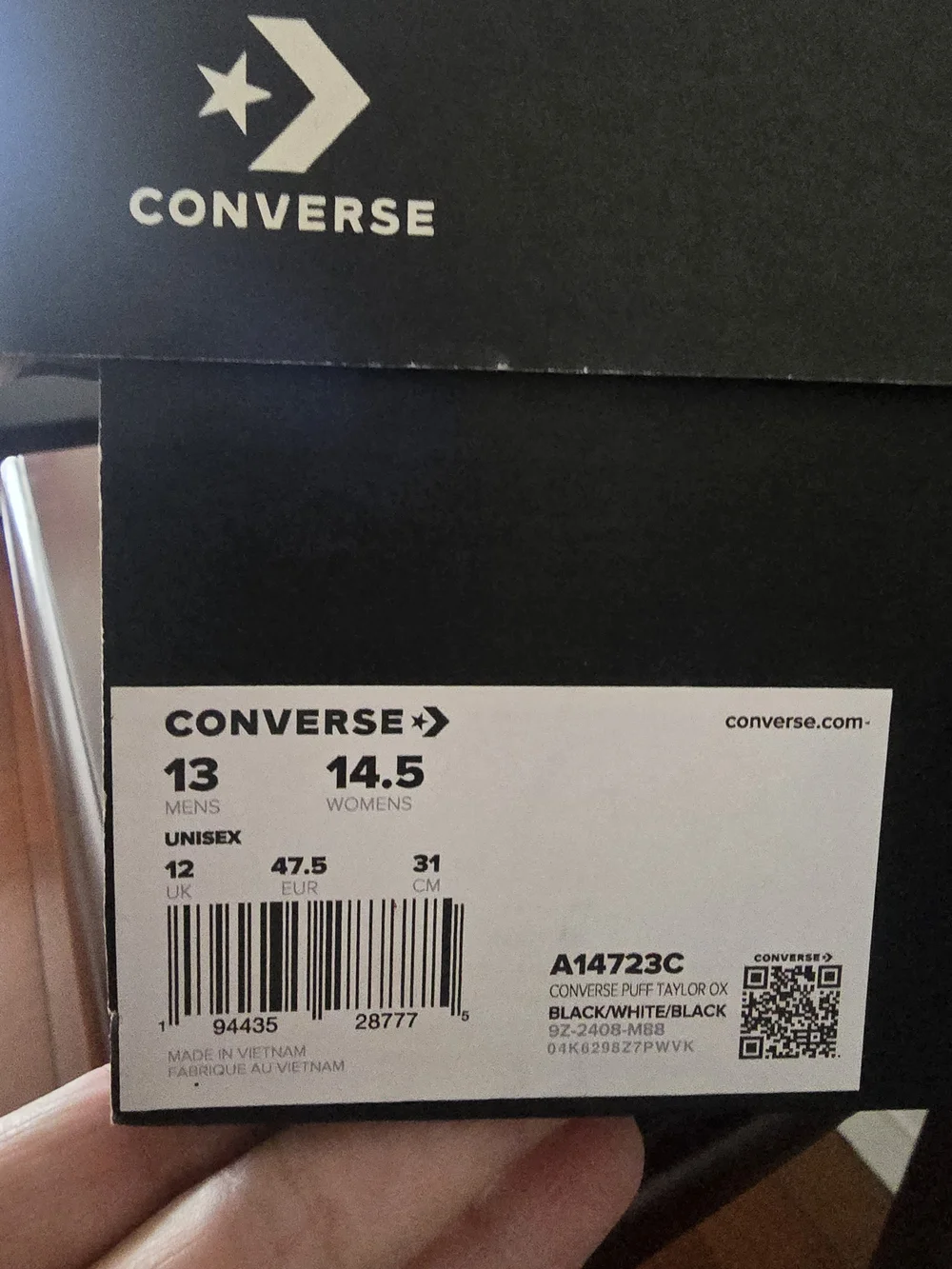 Men’s Low-Top Canvas Athletic Sneakers in Black and White